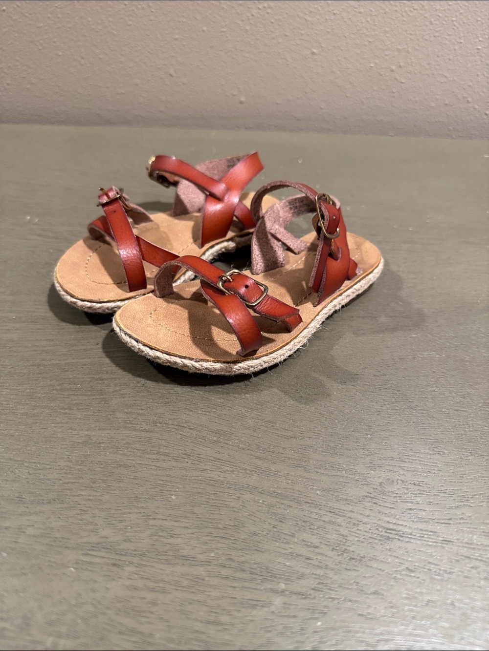 Maui Island Girls Brown Strappy Buckle Sandals - Casual Summer Footwear size 7